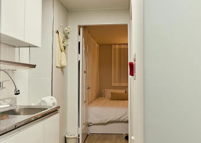 10 Min To Sillim & Seowon Station, Cozy Studio, Luggage Storage アパート *