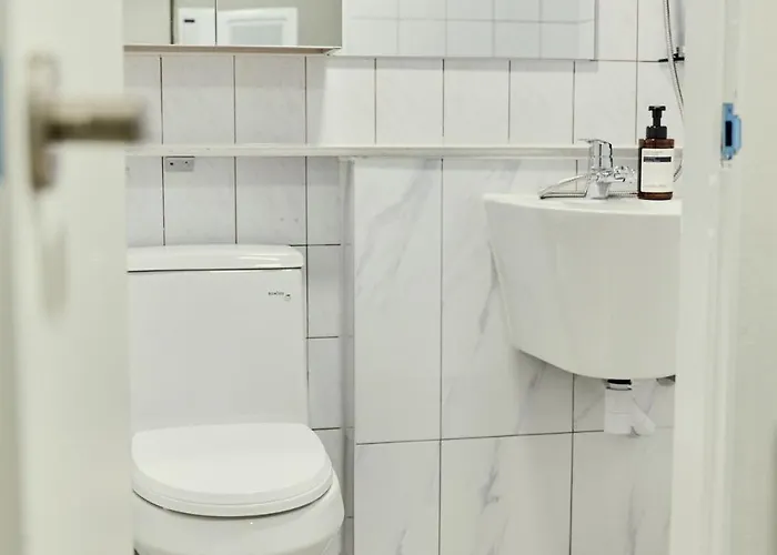 10 Min To Sillim & Seowon Station, Cozy Studio, Luggage Storage * ソウル特別市